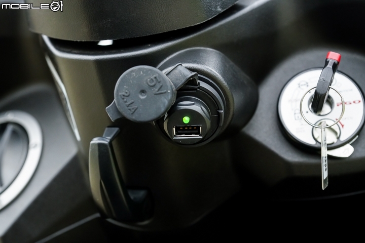 混搭裸把風再起 PGO ALPHAMAX Naked 125試駕