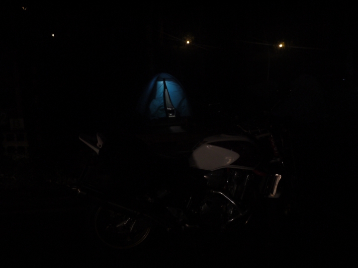 人生首露-重機露營 CB1300SF  溪頭