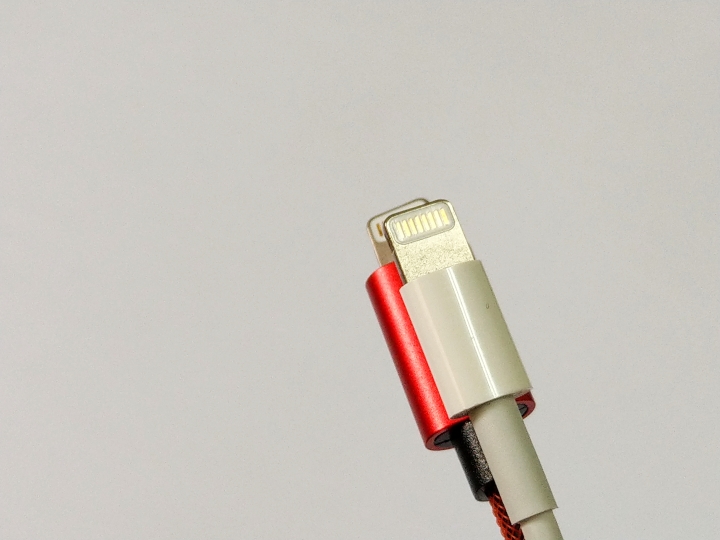 Lightning 充電傳輸線 分享