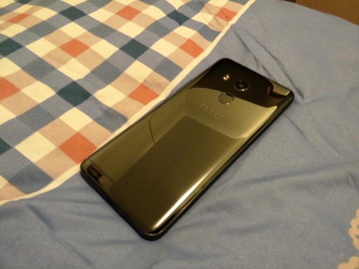 入手U11 Plus，感想，與R9 plus的續航比較