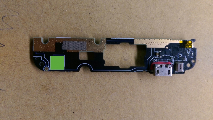 HTC 728 充電有亮燈號有充電符號，但電池電量充不進去，目前開不了機了