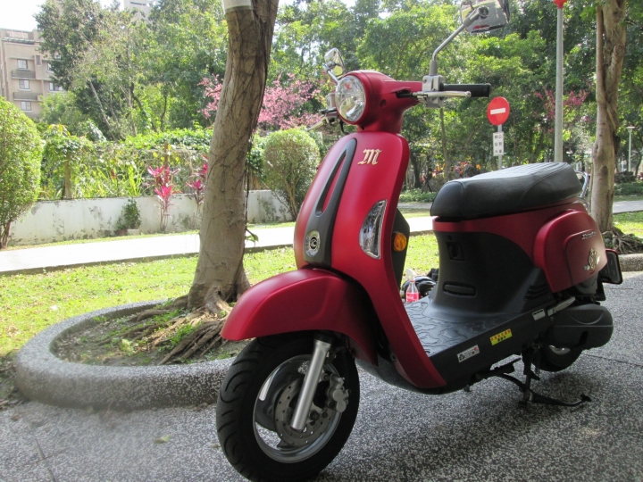 光陽 Kymco Many 110 2016仕樣 麗澤紅 騎乘心得、優缺點分享 (再次更新)