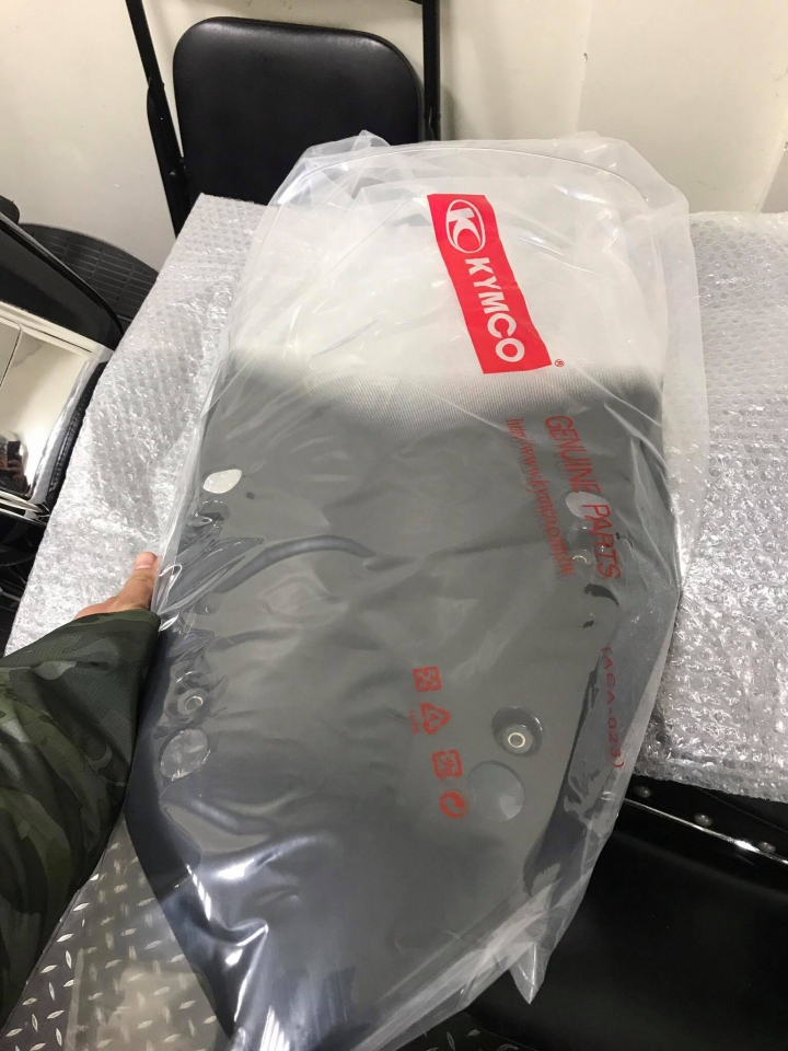 我的第一台重機 -- 光陽 刺激 XCiting 400 abs [億大重機] 購車體驗 (繳付訂金完成)
