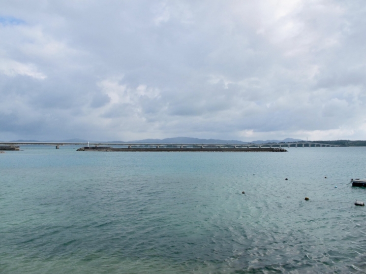【Okinawa.走跳】古宇利島大啖海鮮丼、心型岩與百年古家大家美味Agu豬