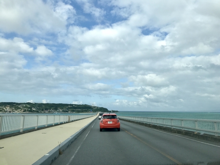 【Okinawa.走跳】古宇利島大啖海鮮丼、心型岩與百年古家大家美味Agu豬