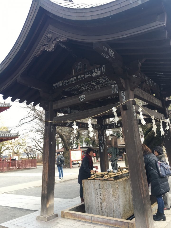 【2017冬＊日本】一個人的穿越到川越（小江戶）＊喜多院/冰川神社/赤緣筆/藏造老街吃烤飯糰/鐘樓
