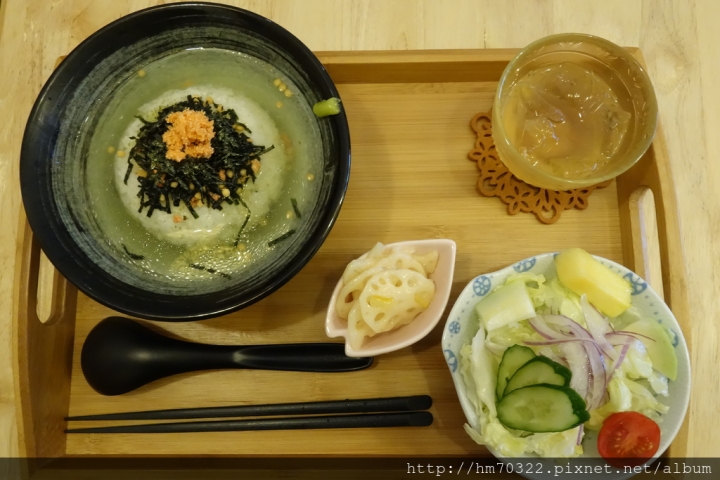 『台北食記』- 松山區南京東路四段．Q小巷 Mochi*Mochi / 台北小巨蛋 / 日式 / 梅酒