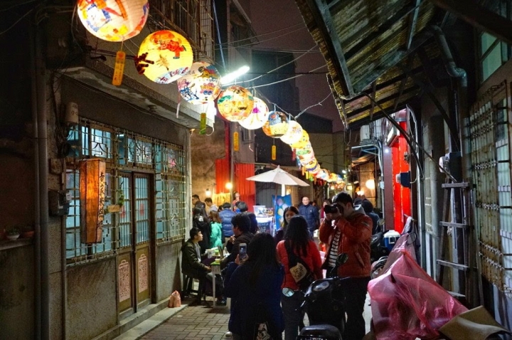 [台南][中西區] 2018普濟殿花燈展-佇廟埕點燈x主燈「台灣犬旺」