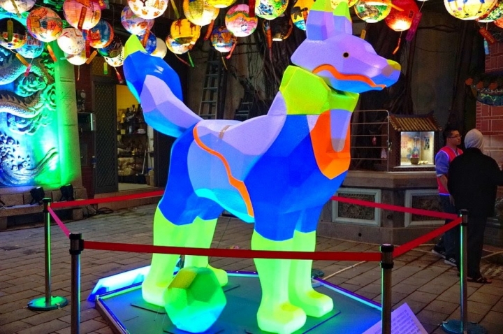 [台南][中西區] 2018普濟殿花燈展-佇廟埕點燈x主燈「台灣犬旺」