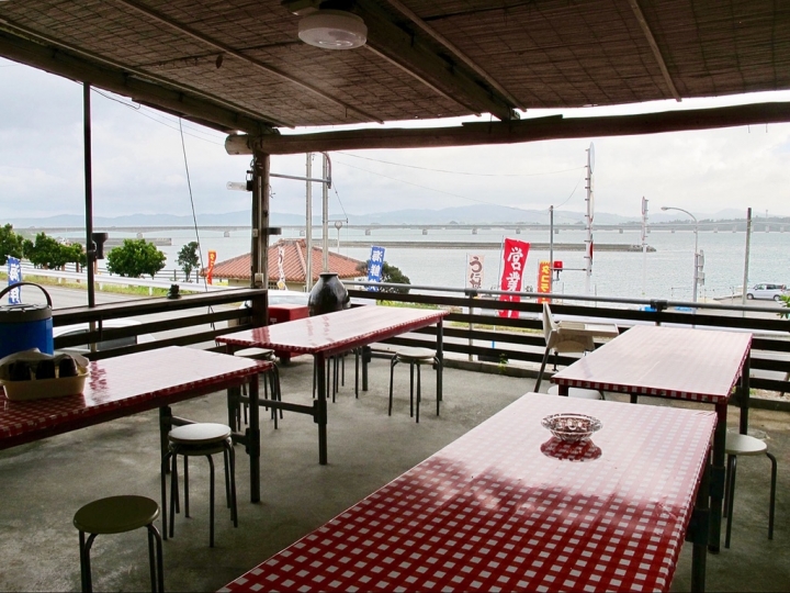 【Okinawa.走跳】古宇利島大啖海鮮丼、心型岩與百年古家大家美味Agu豬