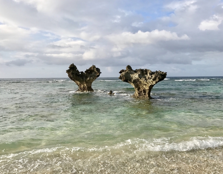 【Okinawa.走跳】古宇利島大啖海鮮丼、心型岩與百年古家大家美味Agu豬