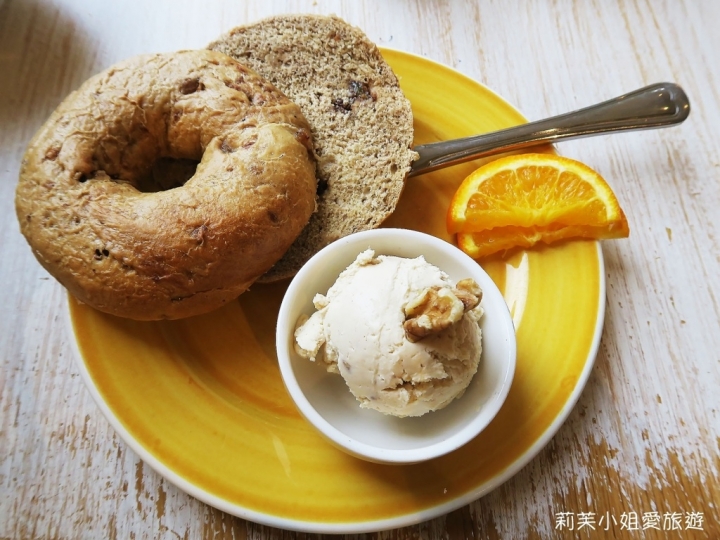 [美食] 荷蘭連鎖早餐貝果咖啡館 Bagels and Beans
