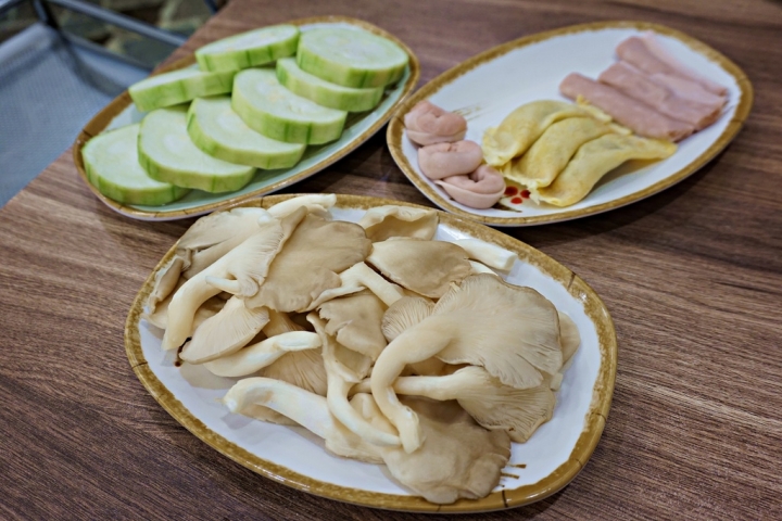 【冠鼎石頭沙茶火鍋】原佑專再度回歸