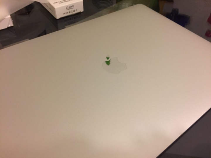 2017 macbook pro 15吋客製機後半年版的開箱文