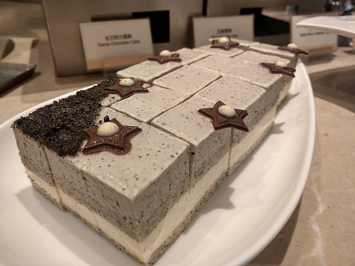 補班日不要羨慕我~ HTC U11+壓一下隨拍