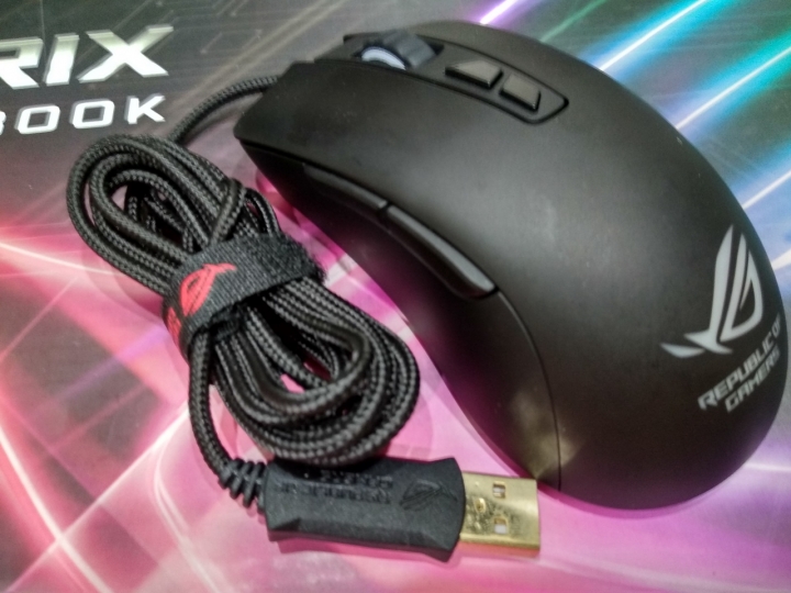 平民英雄ROG Strix Hero Edition開箱 圖多慎入