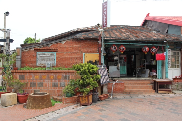 騎 遊 鹽 水 老 街 ， 探 尋 月 港 風 華