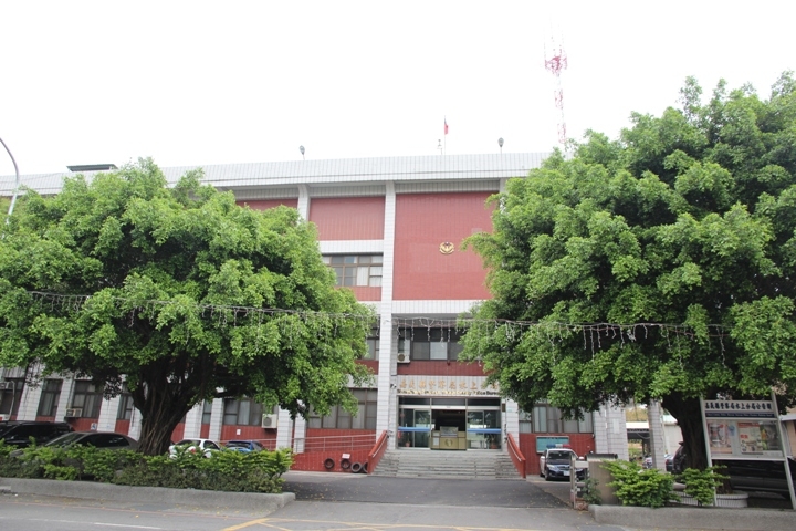 騎 向 不 在 「 水 上 」的 水 上 鄉