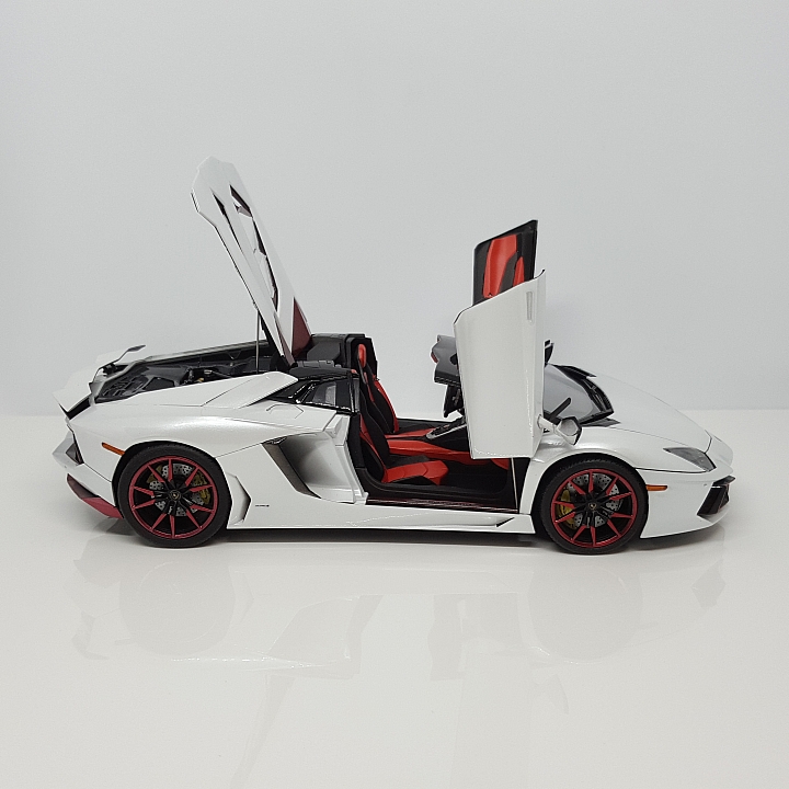 [ Fujimi 1:24 ] 青島 藍寶堅尼 阿凡塔多 LP700-4 硬頂敞篷 Aoshima Lamborghini Aventador LP700-4 Roadster 製作過程