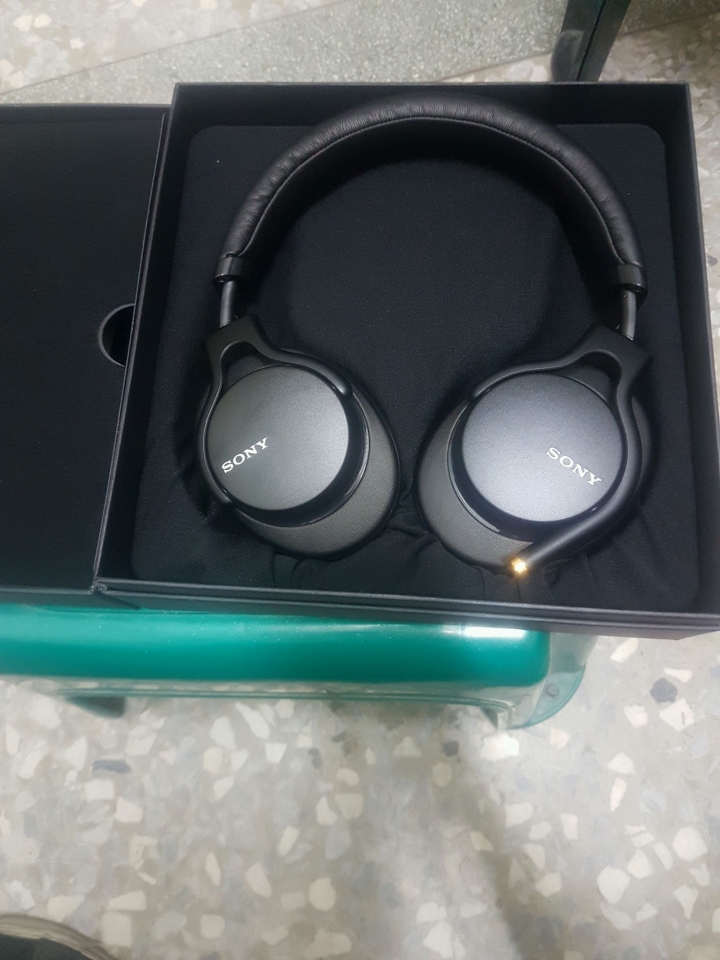 Sony新款Mdr-1AM2開箱
