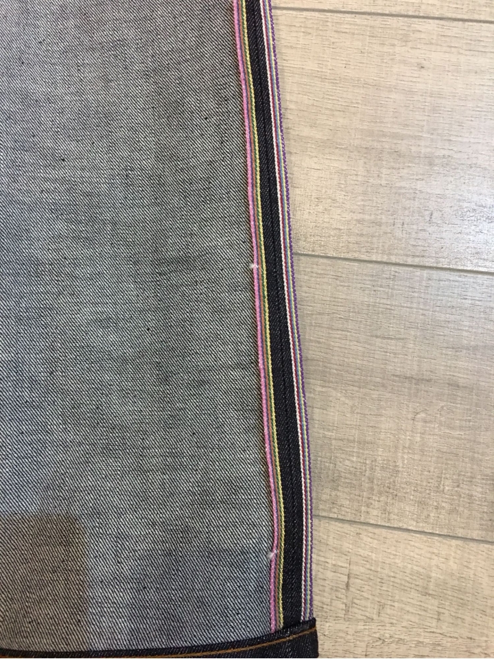 「開箱」Naked & Famous 10週年彩虹牛仔褲