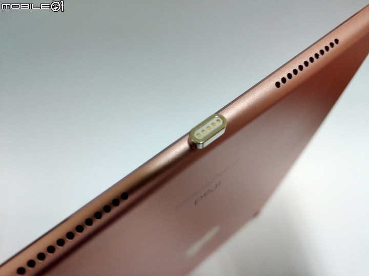 DIKE – ( Lightning Type-C Micro USB )磁吸充電線