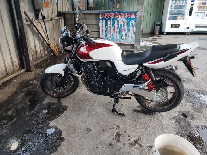 2018 CB400 SF ABS (3/26新增原廠中柱、原廠方型後視鏡）