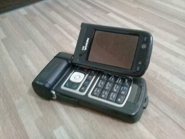 預購買Sony or HTC 問題,請各位大大幫釋疑,感恩^^