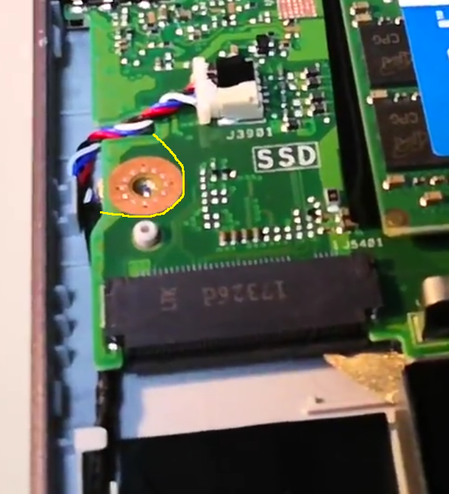 筆電主機板斷了一小塊