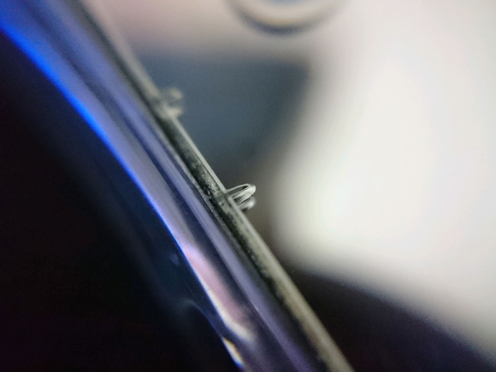 XZ Premium手工上膠玻璃保護貼問題