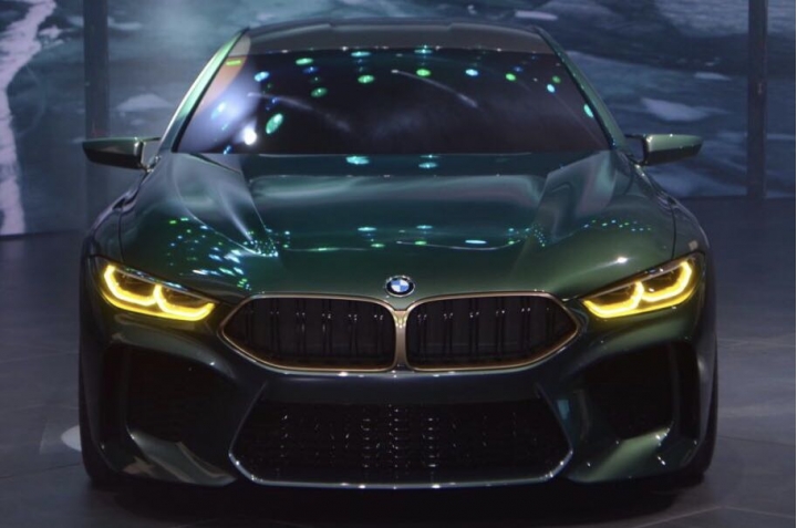 啊呦喂啊⋯⋯BMW M8 GC