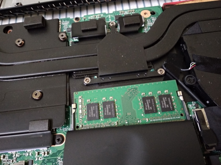 平民英雄ROG Strix Hero Edition開箱 圖多慎入