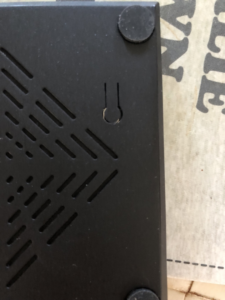 請教各位先進 我的M96X S905X的電視盒 開機停在android的畫面 不知如何刷機重啟
