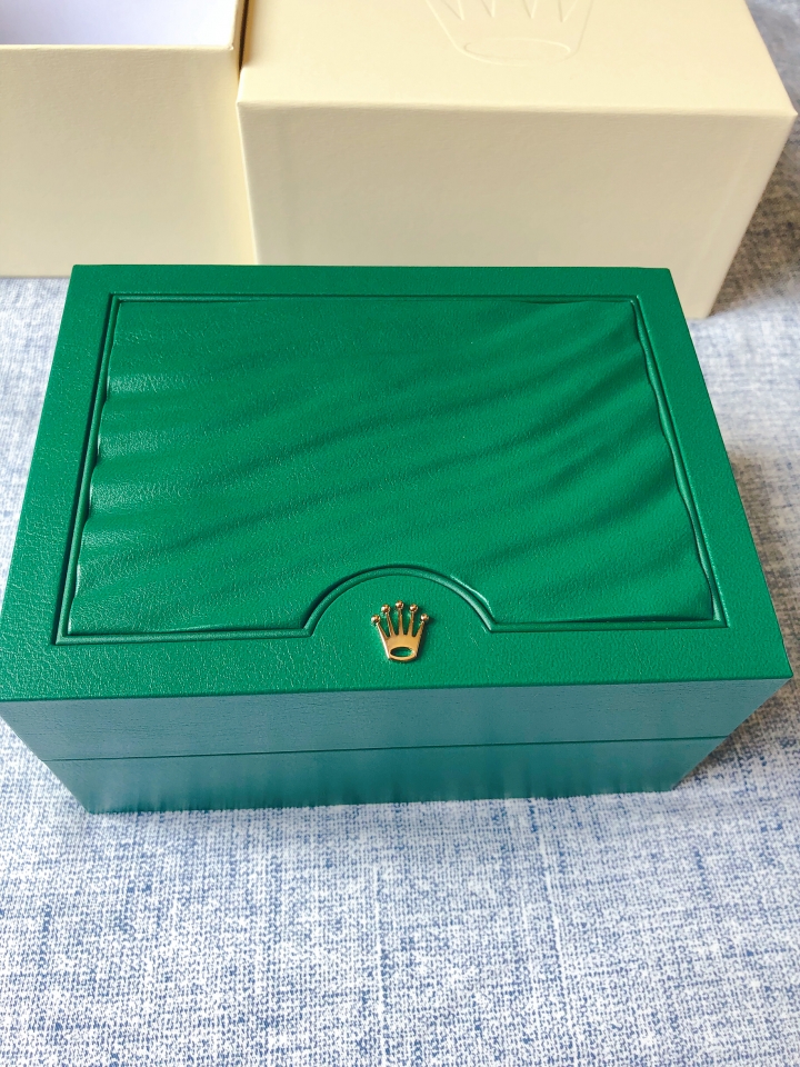 2018年3月歐洲-義大利購入Rolex 116610LV 綠水鬼開箱兼購入建議
