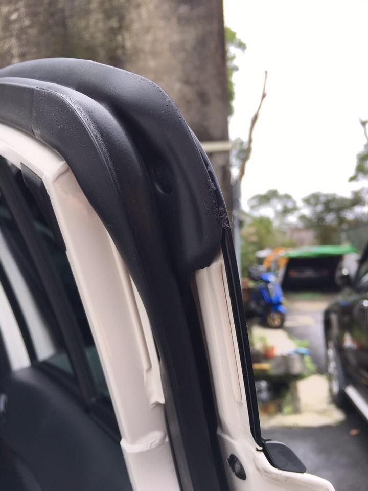 2018WRX牽車3個月車門膠條有點爛爛的....
