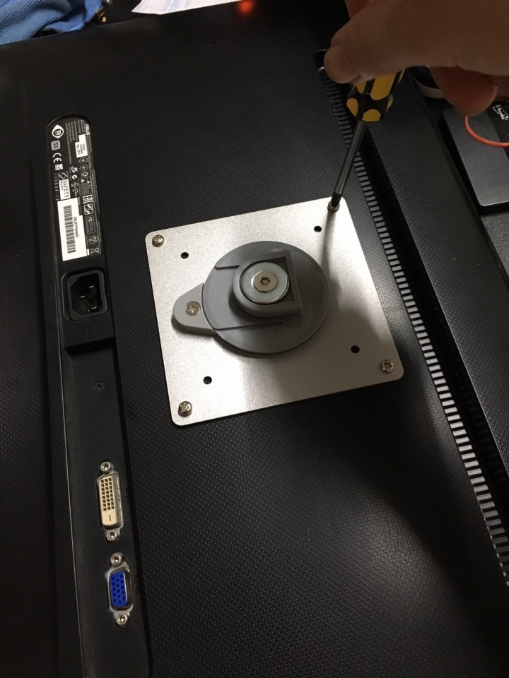 ErgoMap人因地圖 漂浮式 桌用人體工學螢幕架! 開箱文