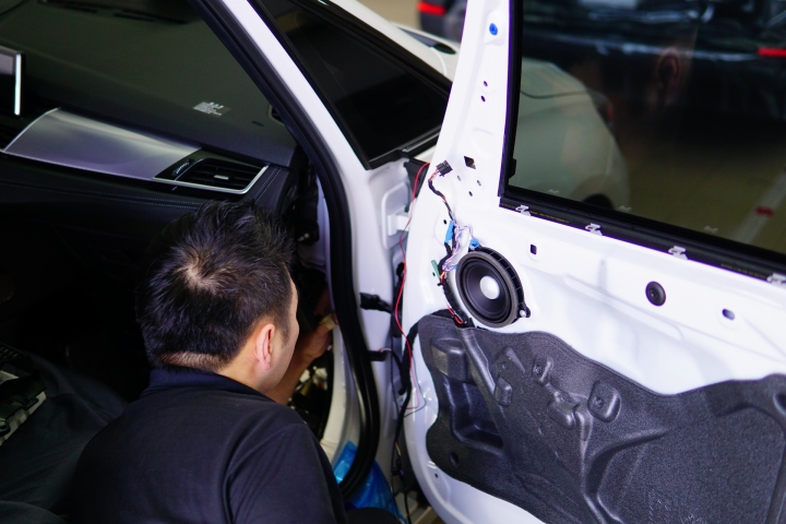 BMW 2AT加裝盲點偵測系統紀實