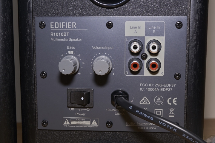 Edifier R1010BT 藍芽喇叭簡易開箱分享