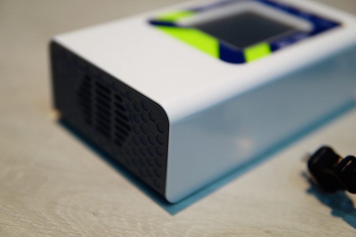 電瓶的守護神-麻新電子MASHIN SC-1000+ 智慧型(鉛酸/鋰鐵)雙模充電器開箱(圖多)