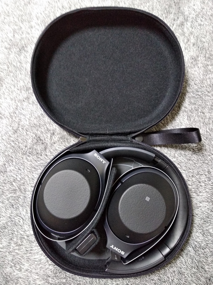 [開箱文]SONY WH-1000XM2