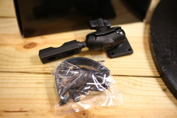 買HOLUX GPSmile 6430 重機專用導航機 贈送GPSmile 6561汽車導航