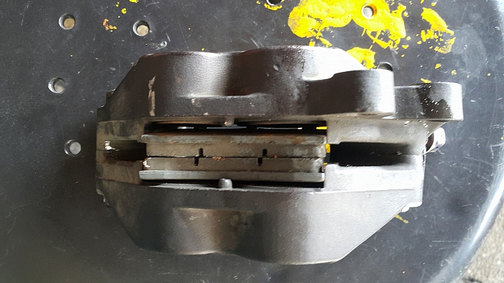 請問這是正版的brembo嗎? 請求高手
