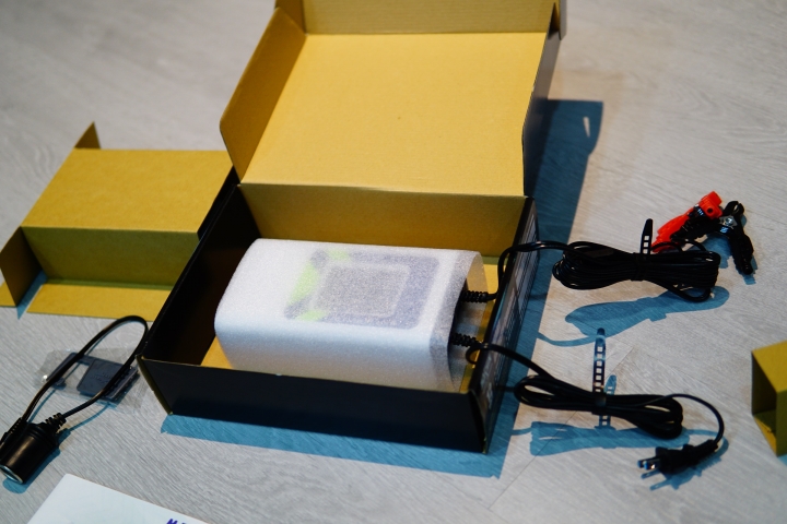 電瓶的守護神-麻新電子MASHIN SC-1000+ 智慧型(鉛酸/鋰鐵)雙模充電器開箱(圖多)