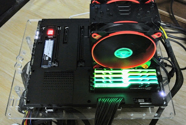 NZXT N7 Z370 潮主板 輕開箱 輕測試!