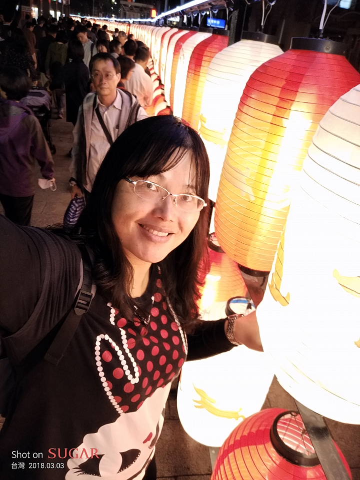 糖果手機 SUGAR S11 四鏡全螢幕手機的奇幻體驗分享 — 熱鬧的燈會、盛開的櫻花、台車與瀑布、深山茶廠、新住民嘉年華會及美味燒肉的饗宴