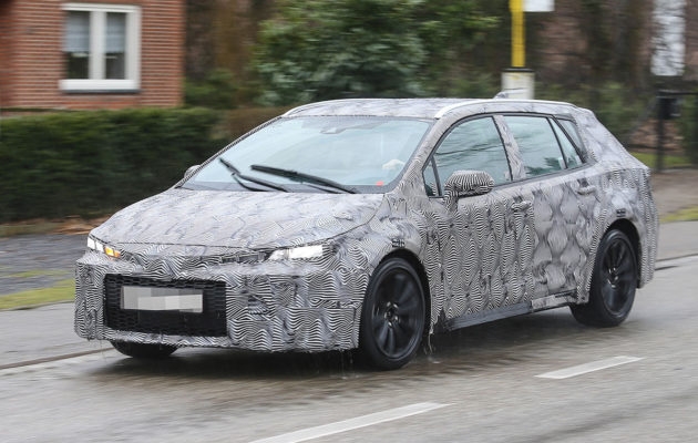 Toyota Auris 旅行車？