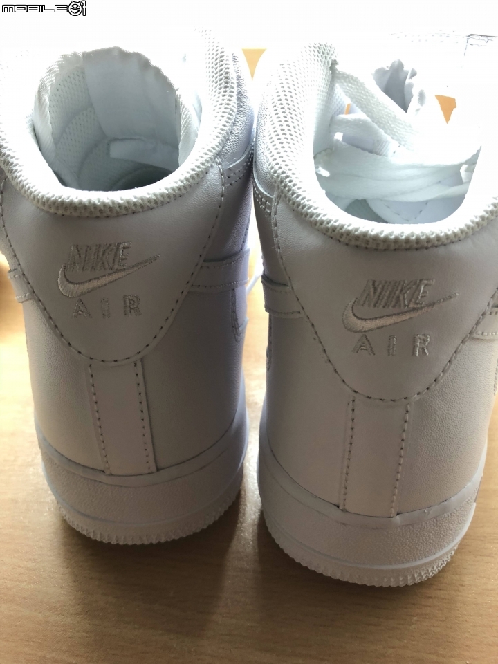 請大神們幫鑑定 Air Force 1 07 mid