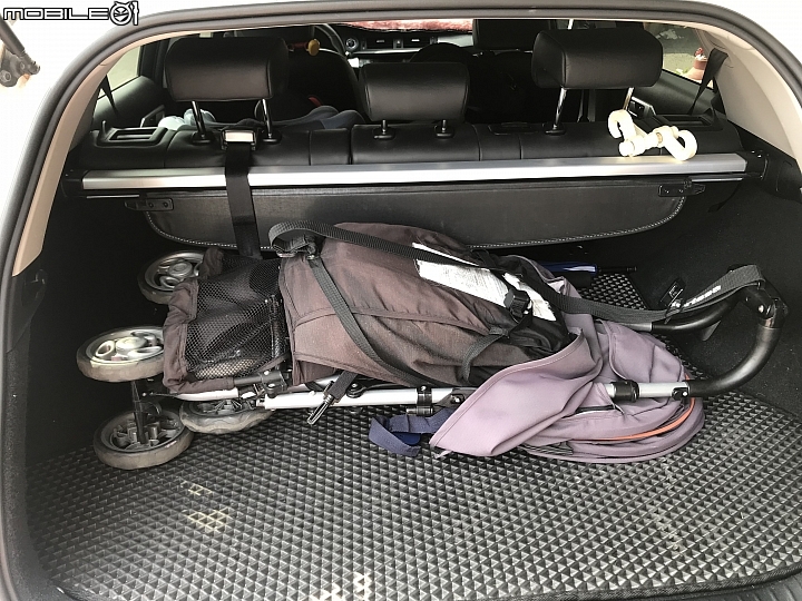二寶家庭小車空間解決方案 PERO  Luce90 ISOFIX 安全座椅  Petalo 秒收推車(符合登機尺寸) 上篇 緣起與推車介紹(下篇安全座椅與總結待續)