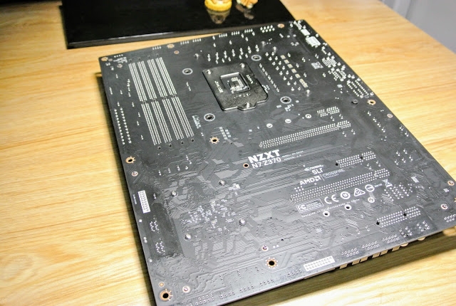 NZXT N7 Z370 潮主板 輕開箱 輕測試!