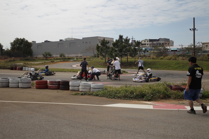 (Go Kart) 包子的賽車雞絲